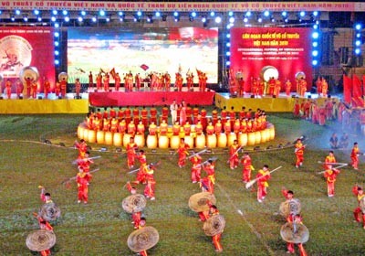 A martial arts performance at the opening ceremony of International Festival of Traditional Vietnamese Martial Arts on August 1. (Photo:SGGP) A martial arts performance at the opening ceremony of International Festival of Traditional Vietnamese Martial Arts on August 1. (Photo:SGGP)